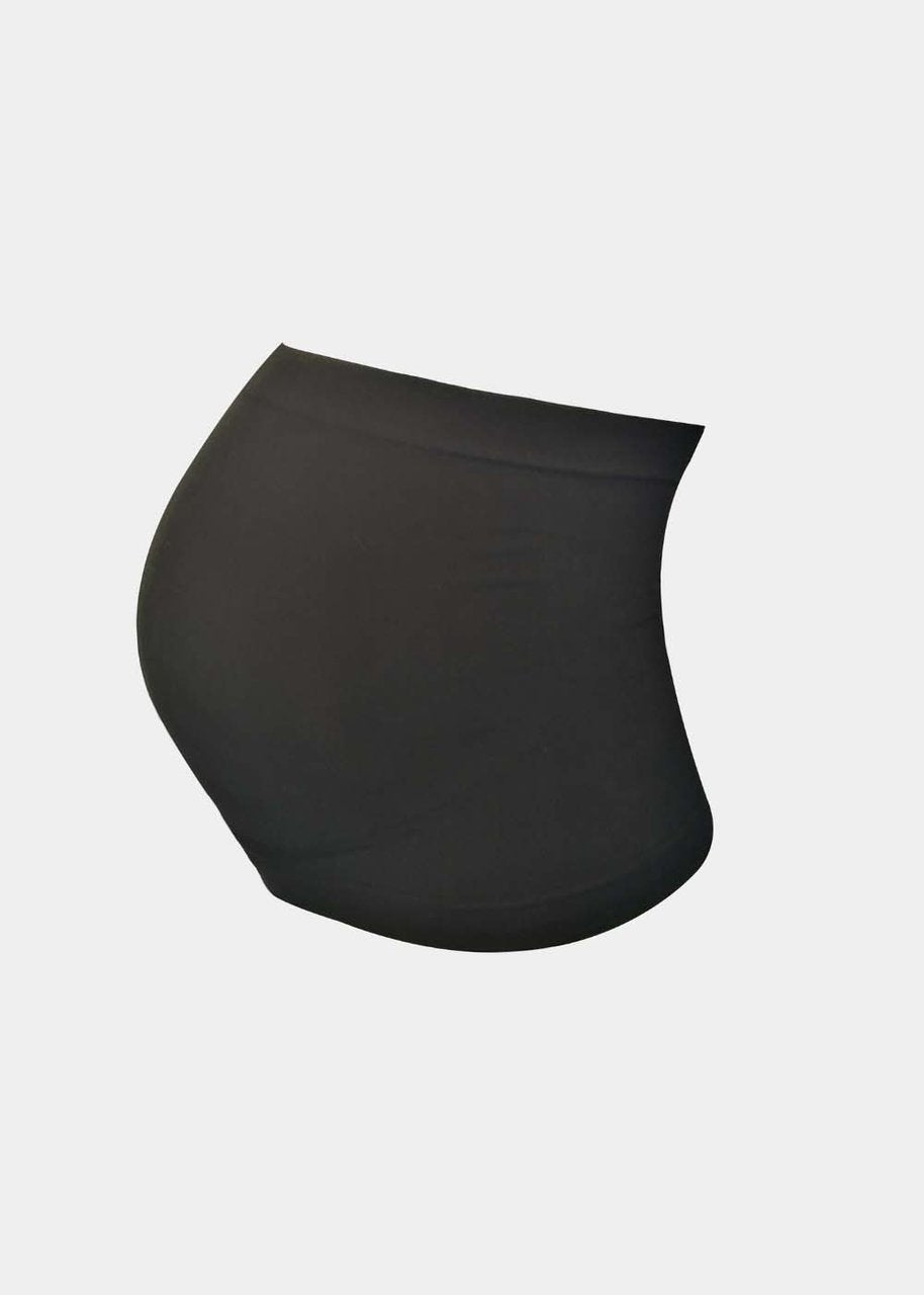 Still product image of Mama Supporting Belly Band in black, seamless maternity band. Soft stretchable fabric with under-bump support panel and silicone trim at top and bottom, designed for extra back support and smooth fit.